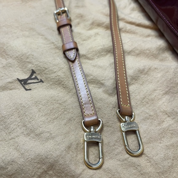 LOUIS VUITTON LV Brea Amarante Monogram Vernis - Picture 10 of 11